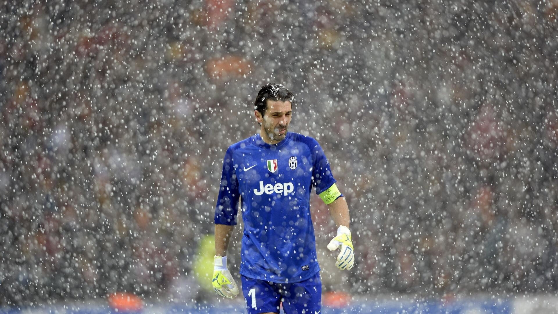 亚特兰大主场气势强劲压制来访对手，亚特兰大攻势足球